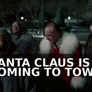 ♪ SANTA CLAUS IS COMING TO TOWN ♪